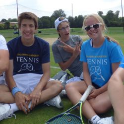 Amici al campo estivo tennistico